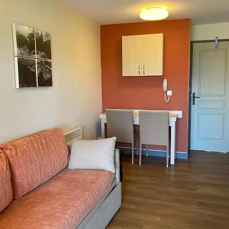 Studio Confortable Avec Terrasse, Piscine Et Animaux Admis A Saint-raphael - Fr-1-504-608 *