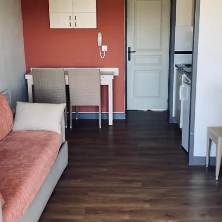 شقة Studio Confortable Avec Terrasse, Piscine Et Animaux Admis A Saint-raphael - Fr-1-504-608